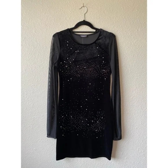 Dress - Picture 8 of 8